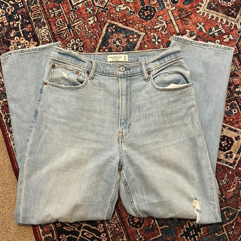 Abercrombie & Fitch The Ankle Straight Ultra High Rise Jeans